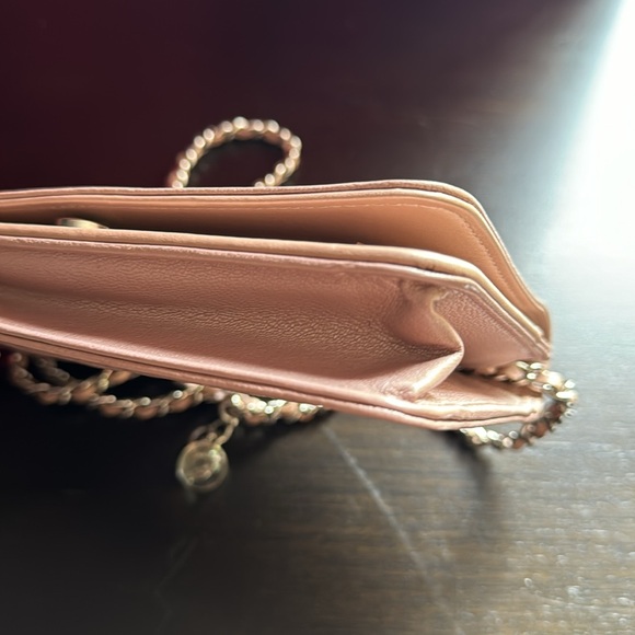 Camilla Wallet on a chain bag - Picture 6 of 9